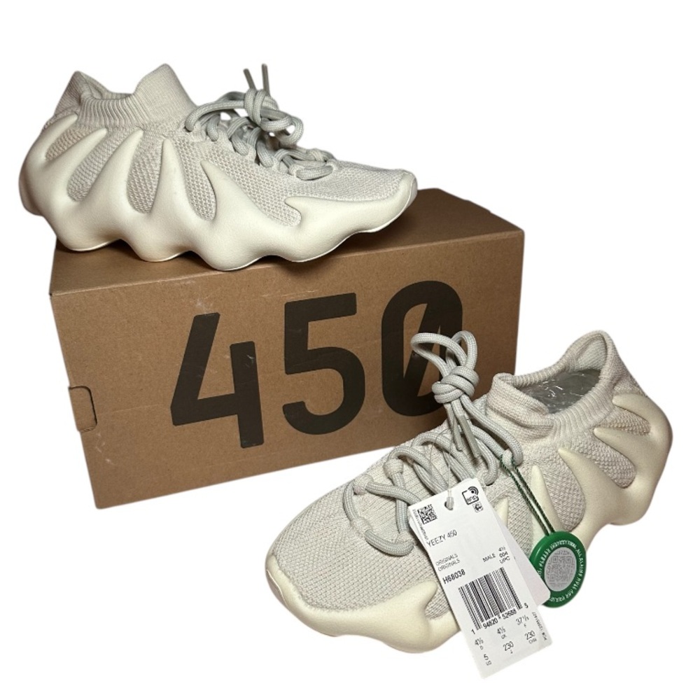 Yeezy 450 Cloud White Sneakers by Adidas New in Box men’s 5  women’s 7